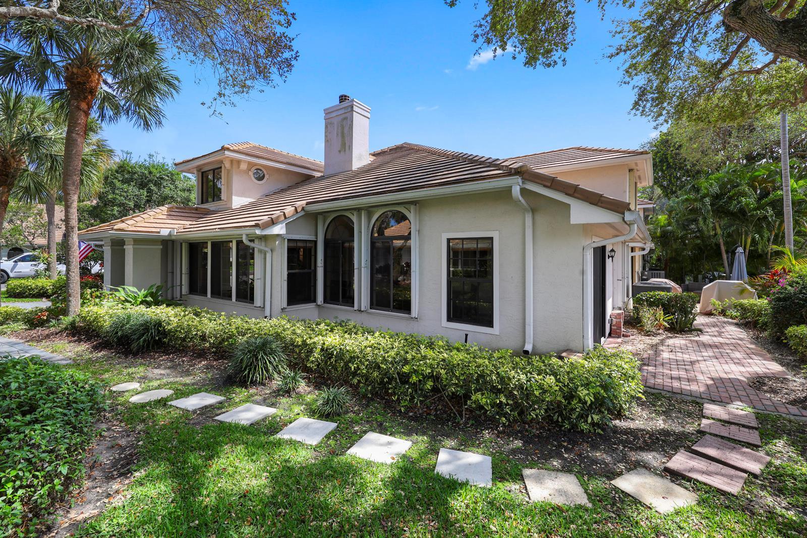461 Coral Cove Drive, Juno Beach FL 33408 photo 3