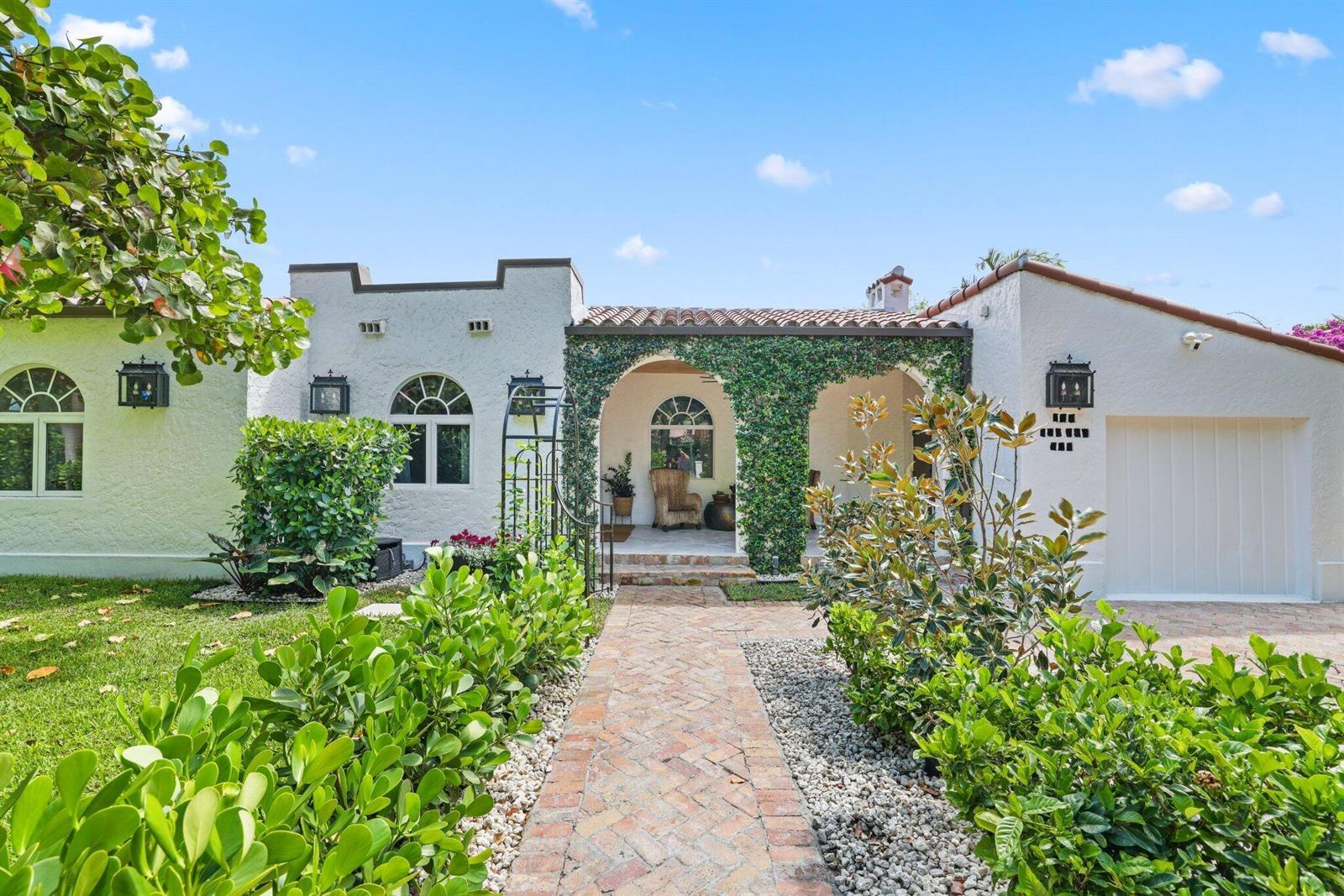 706 Sunset Road, West Palm Beach FL 33401 photo 2