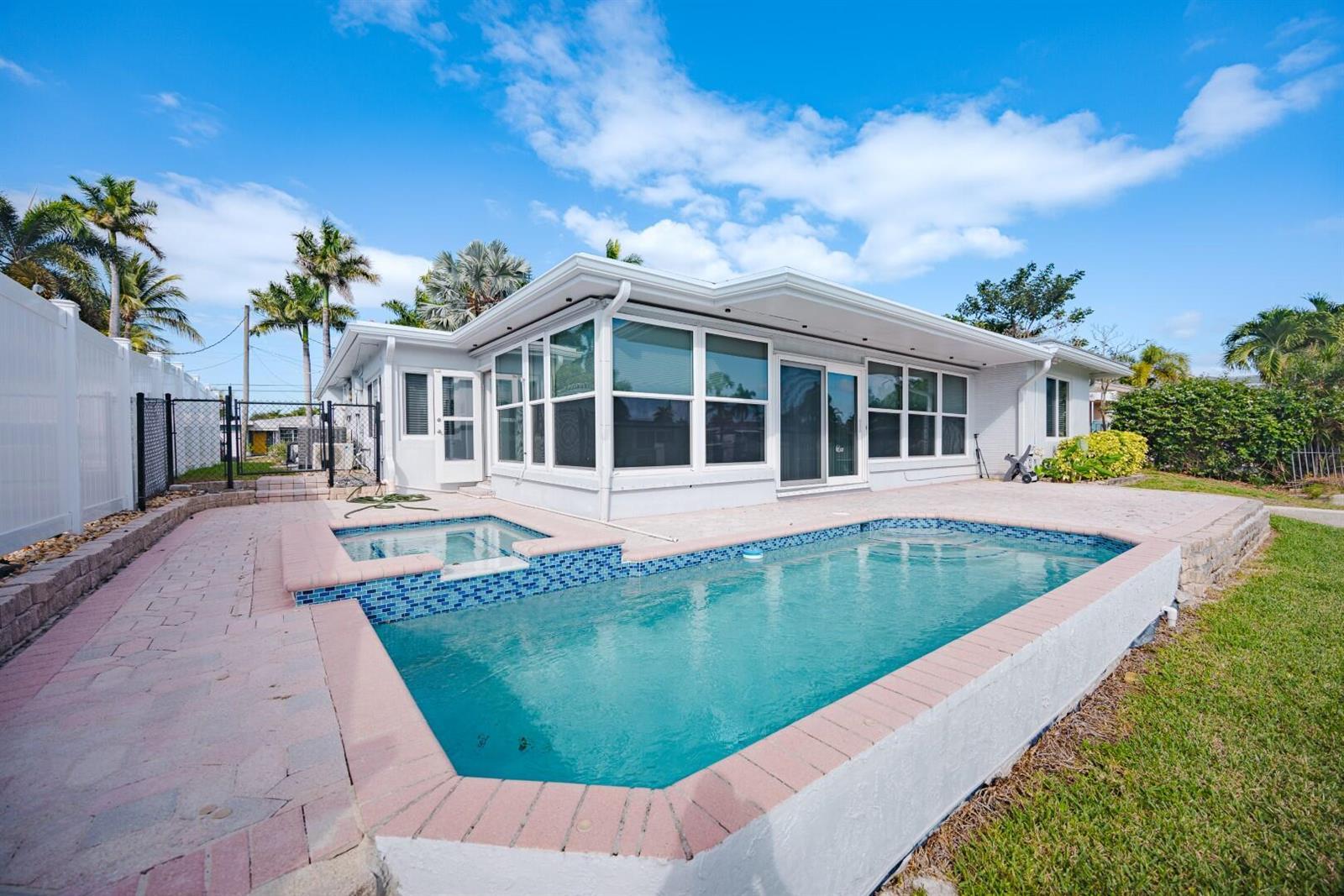270 SE 9th Court, Pompano Beach FL 33060 photo 3