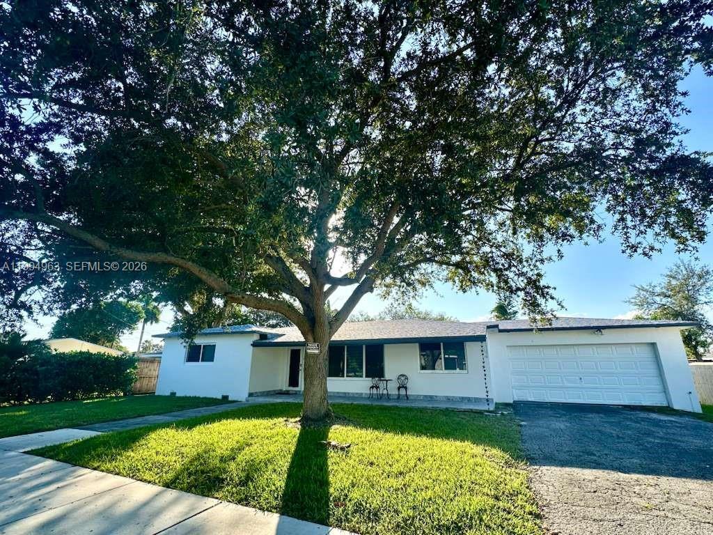 628 SW 6th Ave, Hallandale Beach FL 33009 photo 2