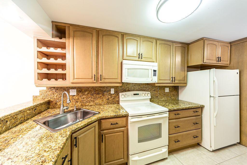 6 Royal Palm Way # 102, Boca Raton FL 33432 photo 3