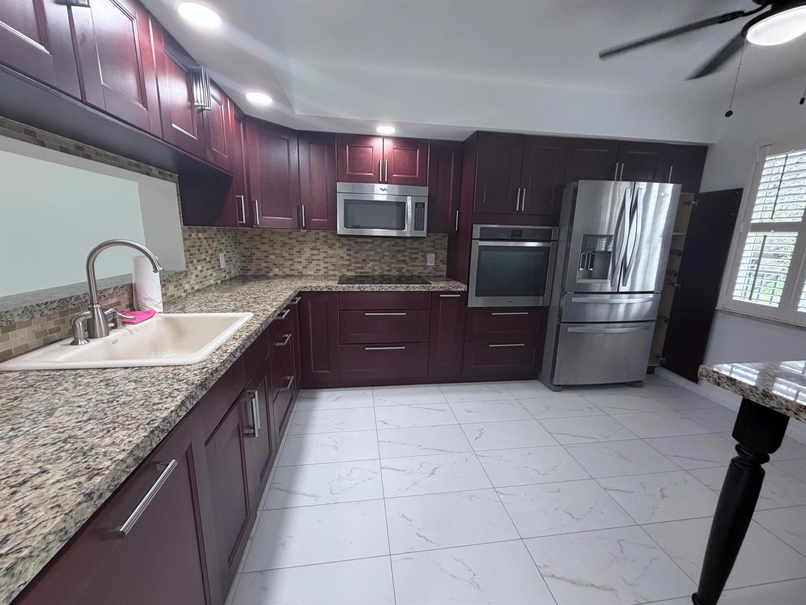 1200 SW 125th Avenue # L, Pembroke Pines FL 33027 photo 2