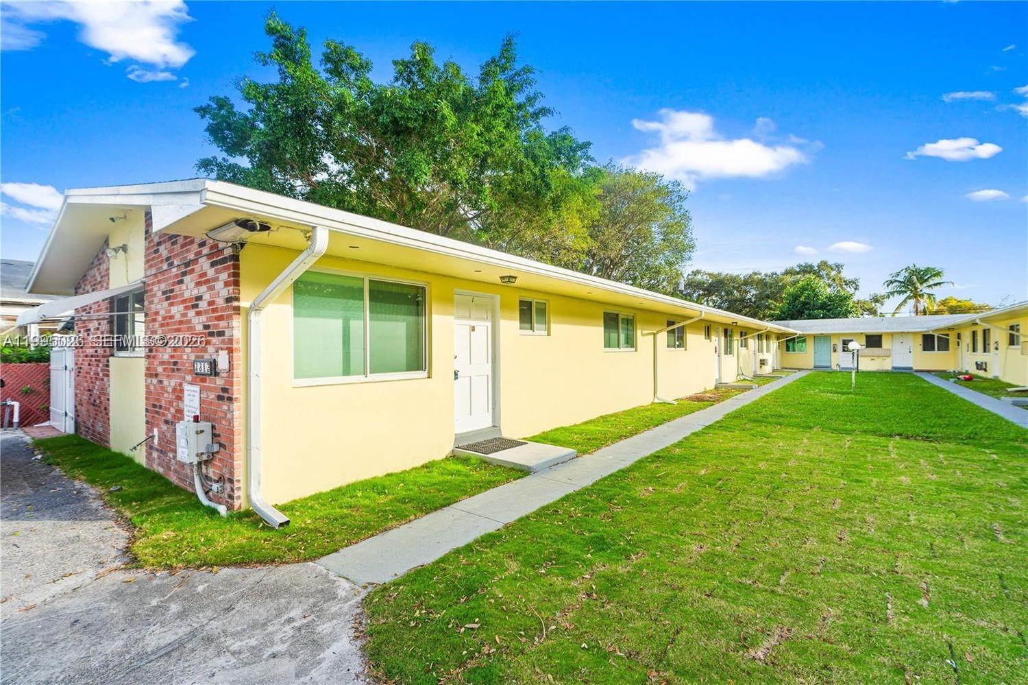 2312 Van Buren St # 4, Hollywood FL 33020 photo 2