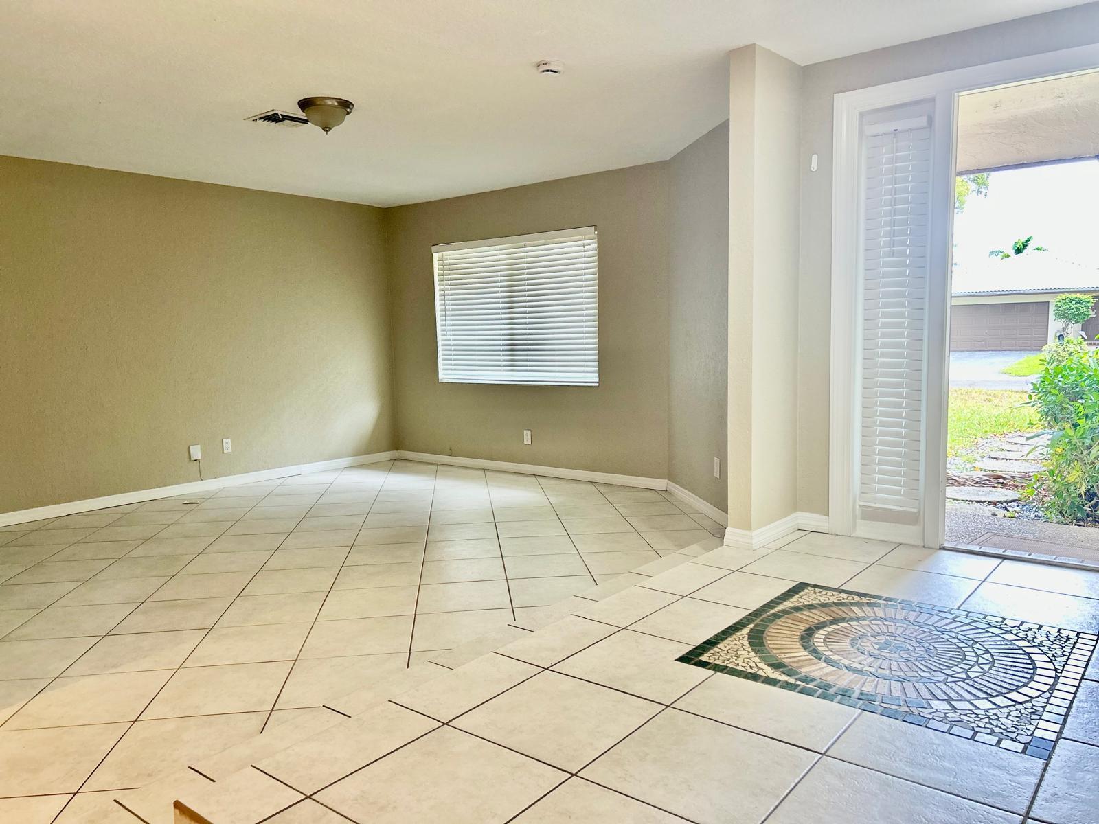 222 NW 92nd Terrace, Coral Springs FL 33071 photo 4