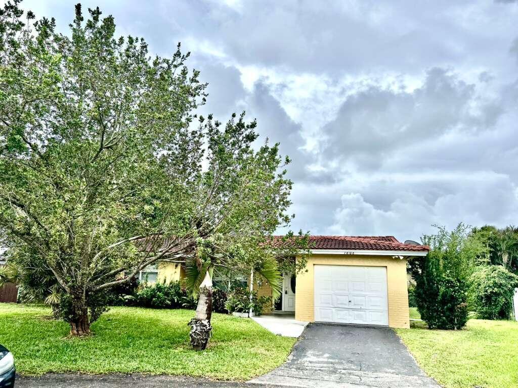7608 NW 43rd Court, Coral Springs FL 33065