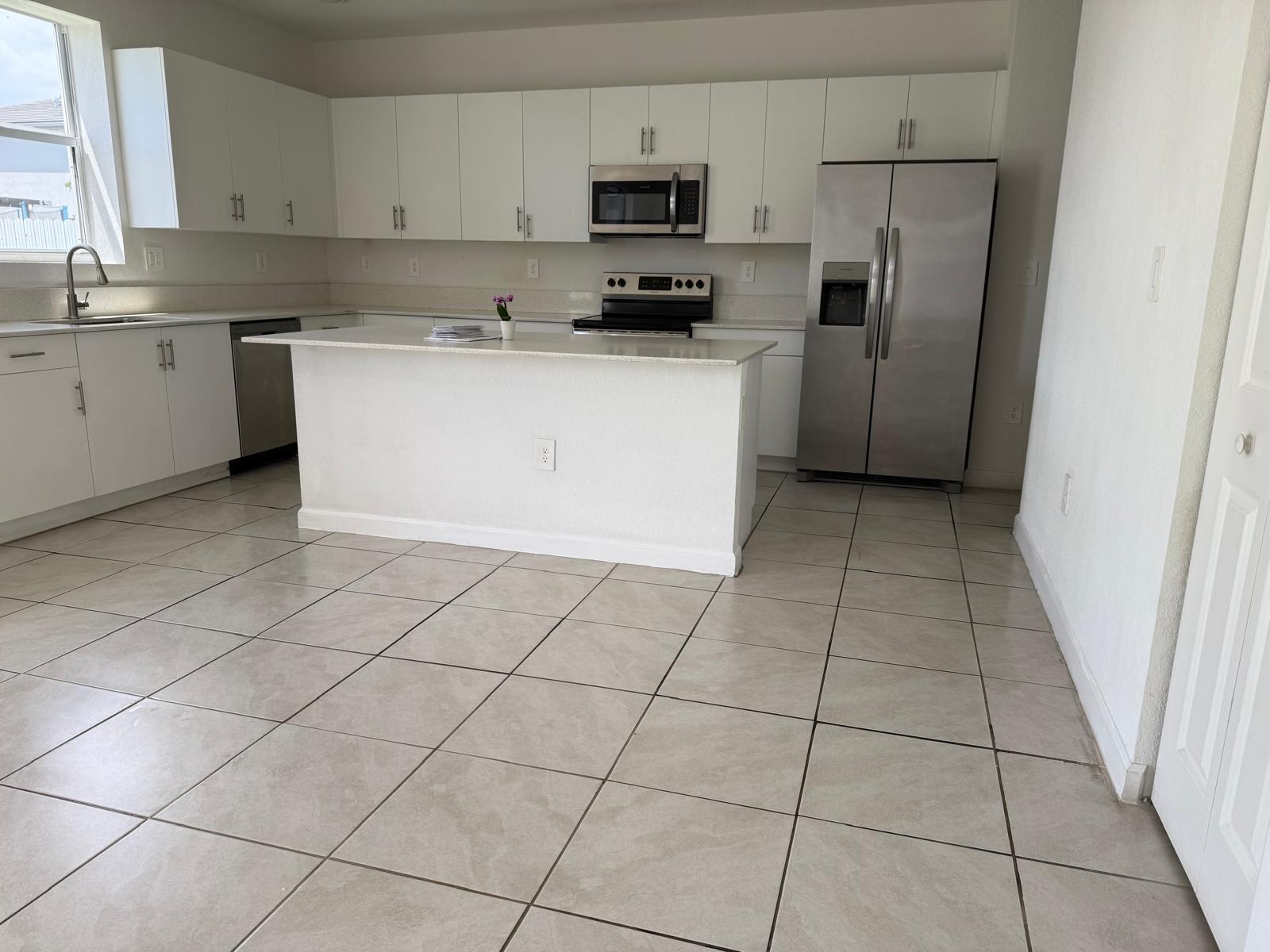 12736 SW 211th Street, Miami FL 33177 photo 5