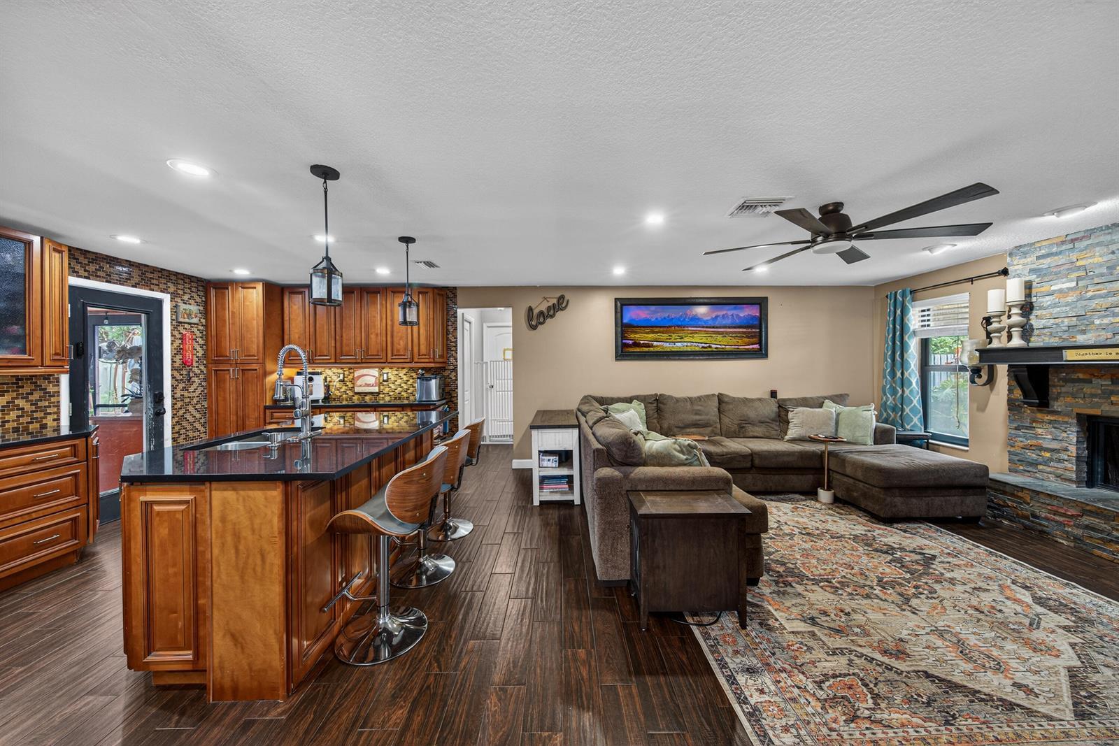 9696 NW 28th Place, Coral Springs FL 33065 photo 3
