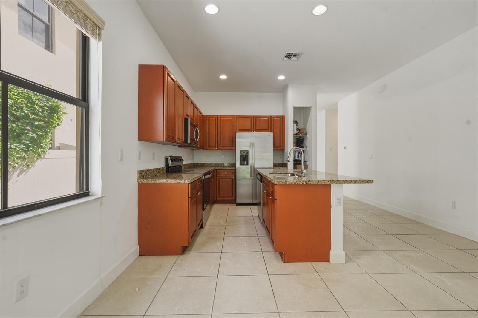 5105 NW 51st Terrace, Tamarac FL 33319 photo 4