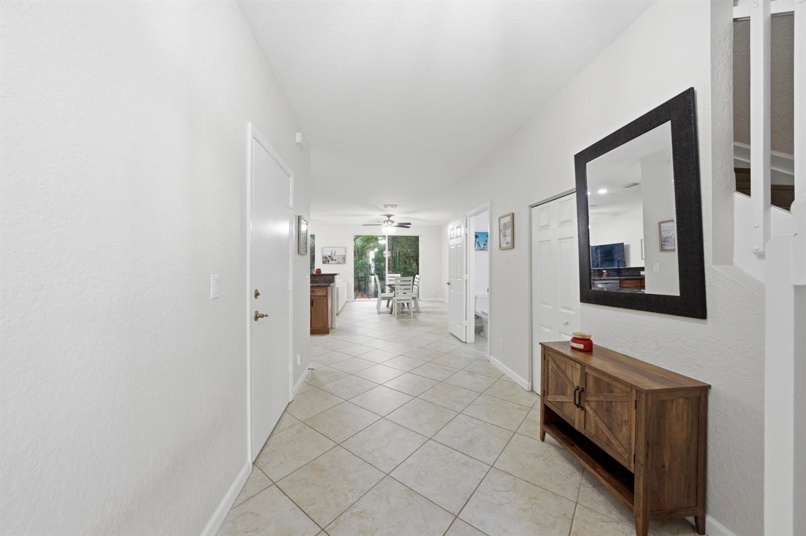 3084 N Evergreen Circle, Boynton Beach FL 33426 photo 2