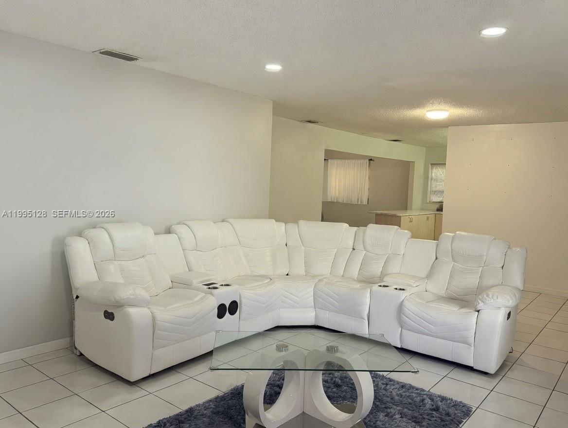 7440 SW 22nd St # 1, Miami FL 33155 photo 2