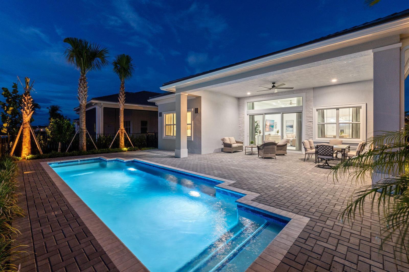 10099 Regency Way, Palm Beach Gardens FL 33412