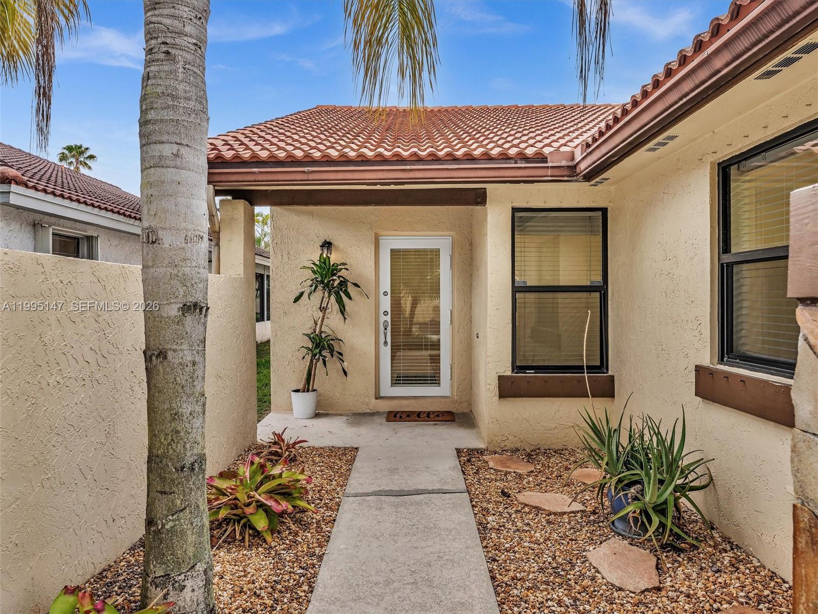2158 Baton Rouge, Weston FL 33326 photo 2