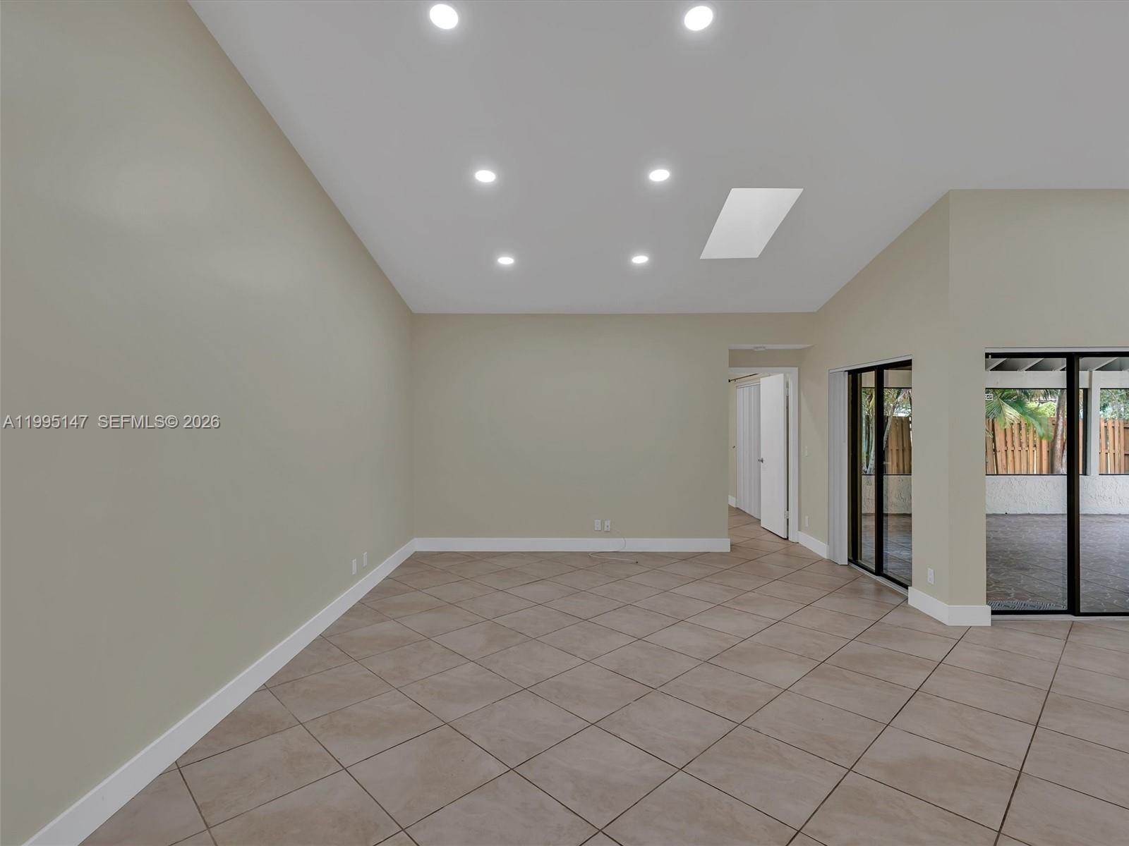 2158 Baton Rouge, Weston FL 33326 photo 5