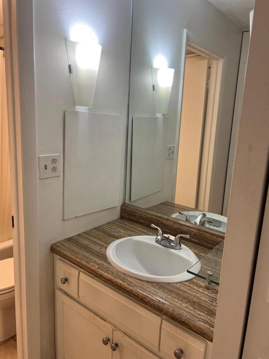 3660 Inverrary Drive # 3c, Lauderhill FL 33319 photo 3
