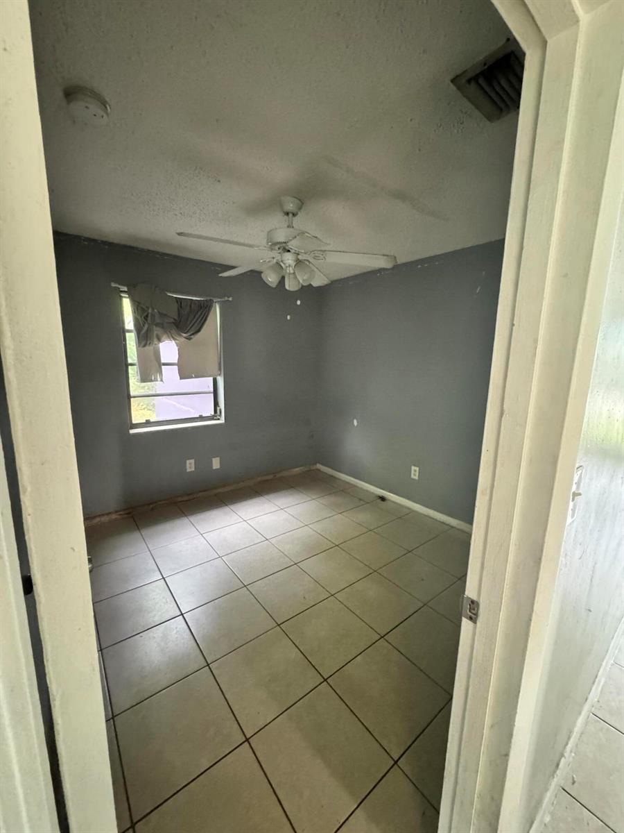 243 NE 39th Court, Deerfield Beach FL 33064 photo 2