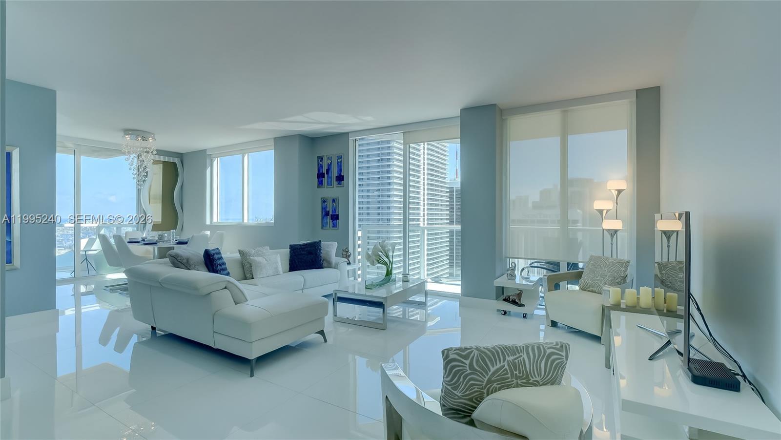 253 NE 2nd St # 3509, Miami FL 33132 photo 5