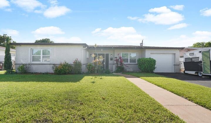 4325 NW 36th Way, Lauderdale Lakes FL 33309