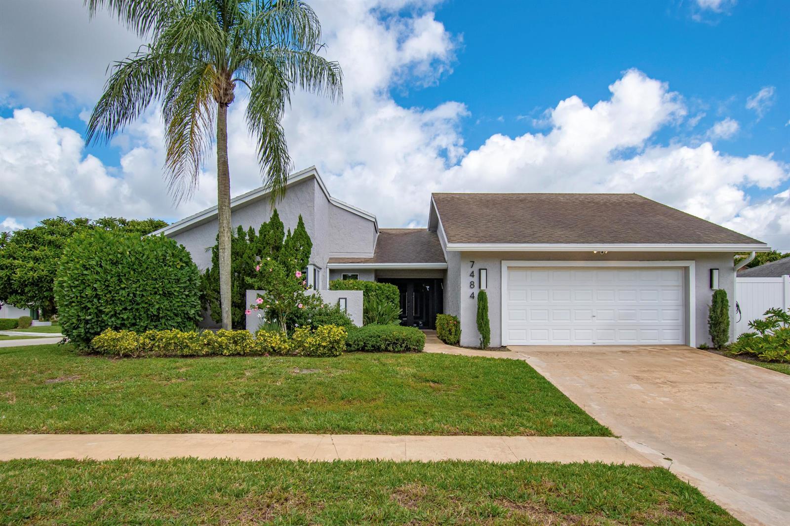 7484 Malibu Crescent, Boca Raton FL 33433 photo 2