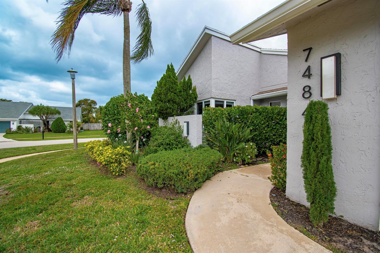 7484 Malibu Crescent, Boca Raton FL 33433 photo 5