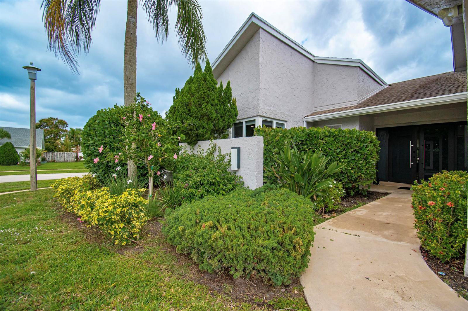 7484 Malibu Crescent, Boca Raton FL 33433 photo 4