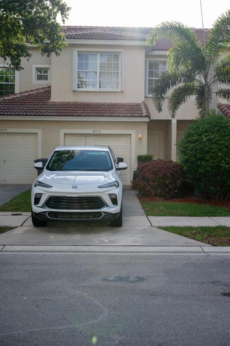 8031 Bellagio Lane, Boynton Beach FL 33472 photo 2