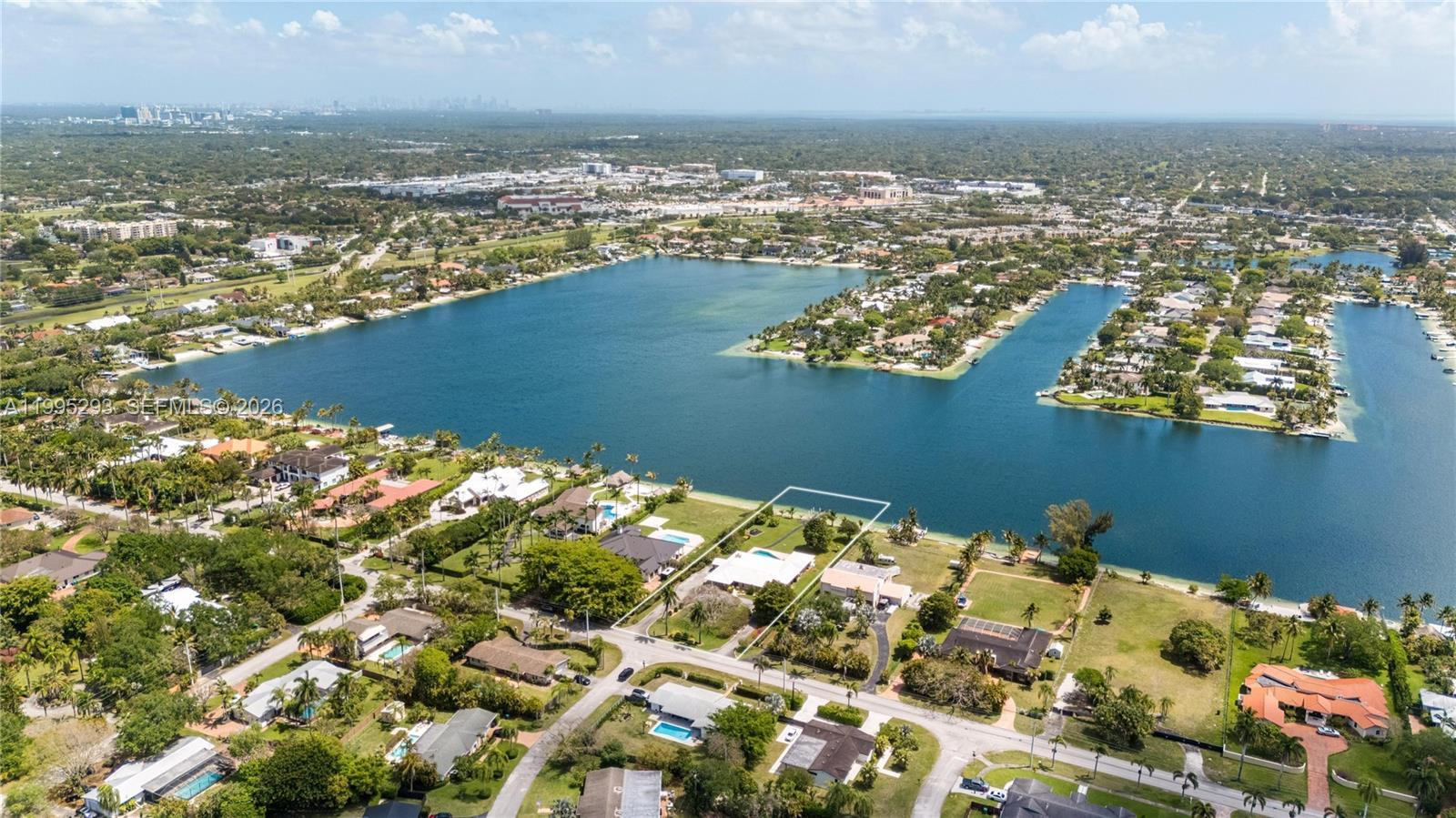 14021 SW 97th Ave, Miami FL 33176 photo 5