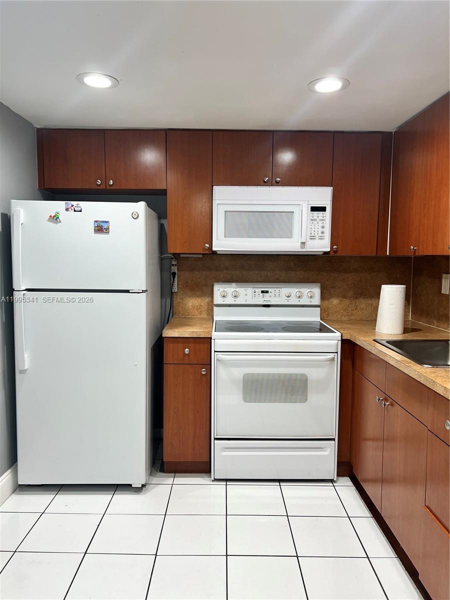2055 SW 122nd Ave # 323, Miami FL 33175