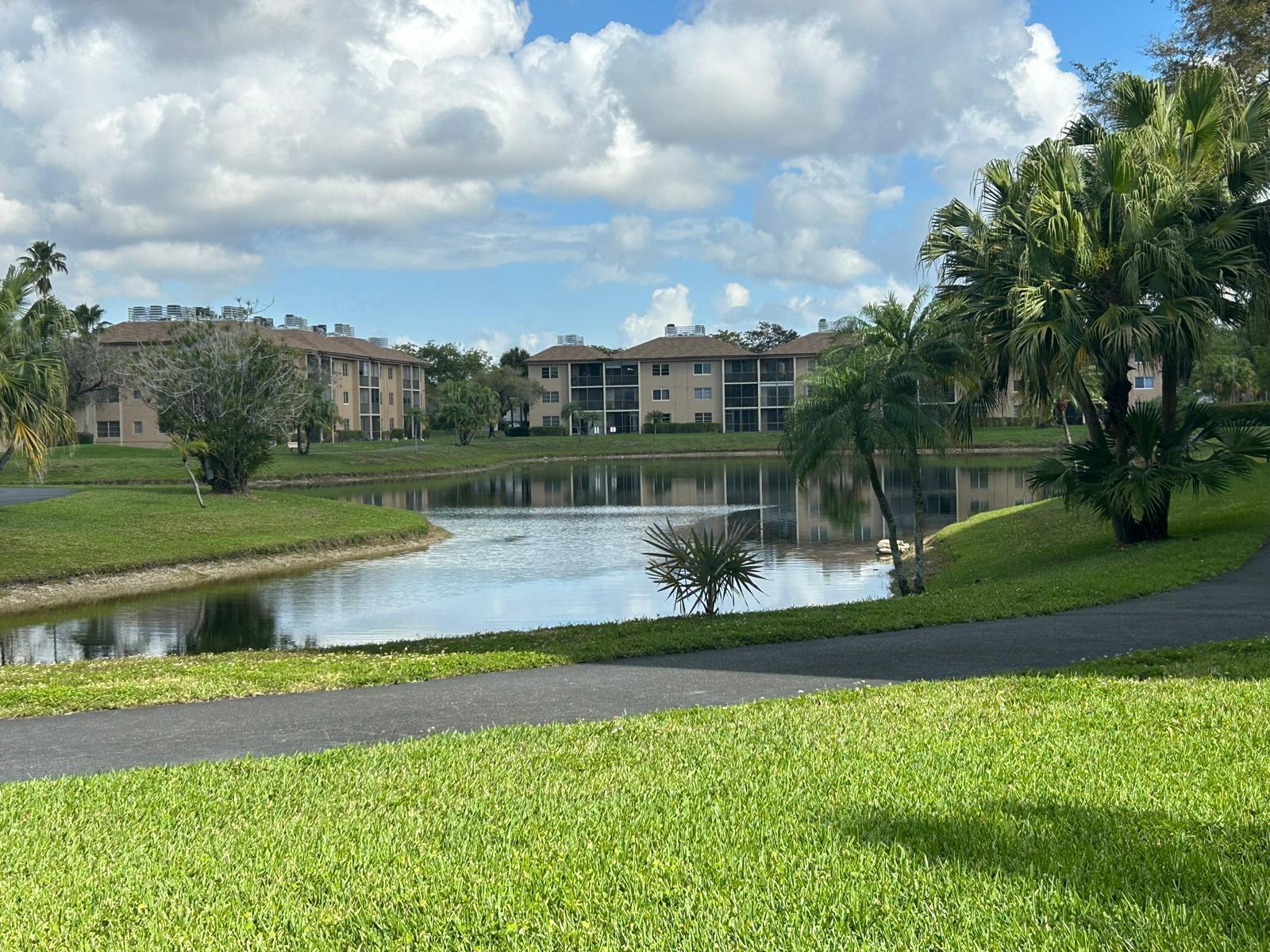 7860 NW 50th Street # 305, Lauderhill FL 33351