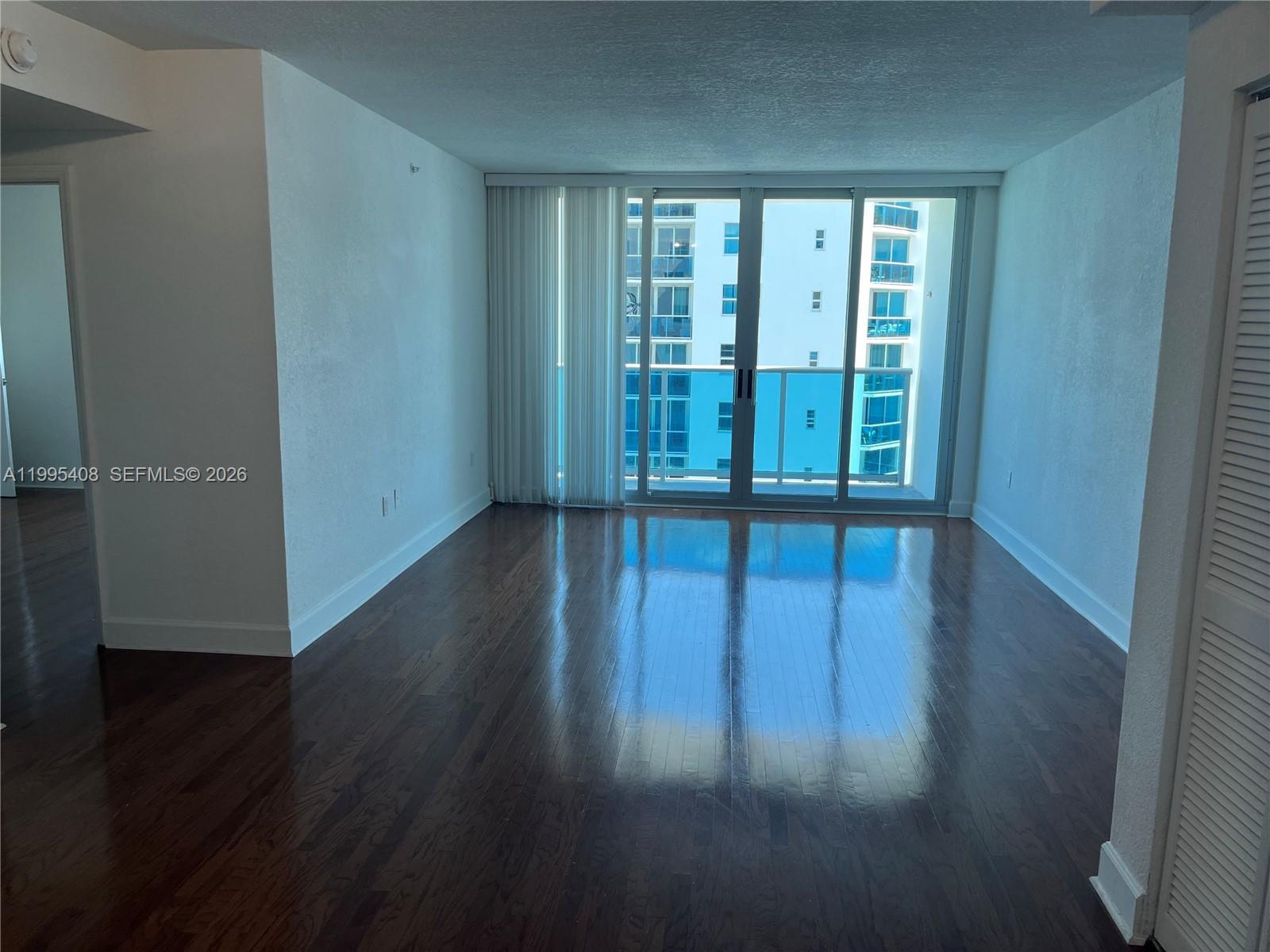 7501 E Treasure Dr # 8A, North Bay Village FL 33141 photo 5