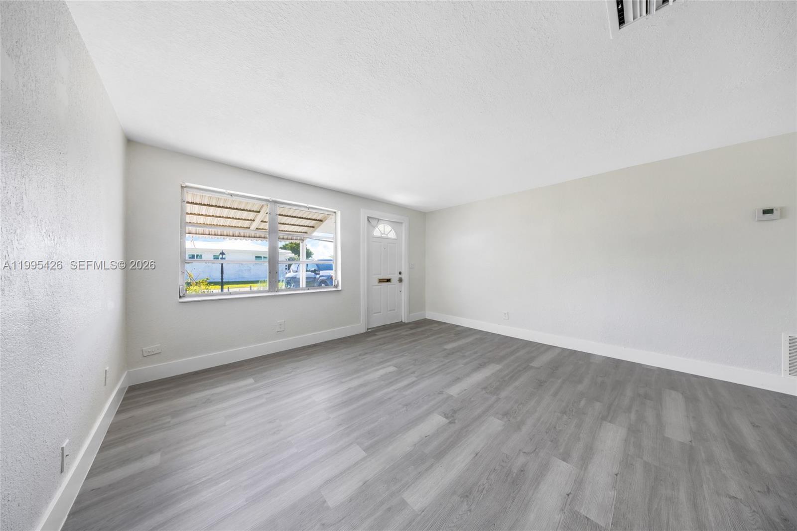 2520 NW 2nd Dr, Pompano Beach FL 33064 photo 5