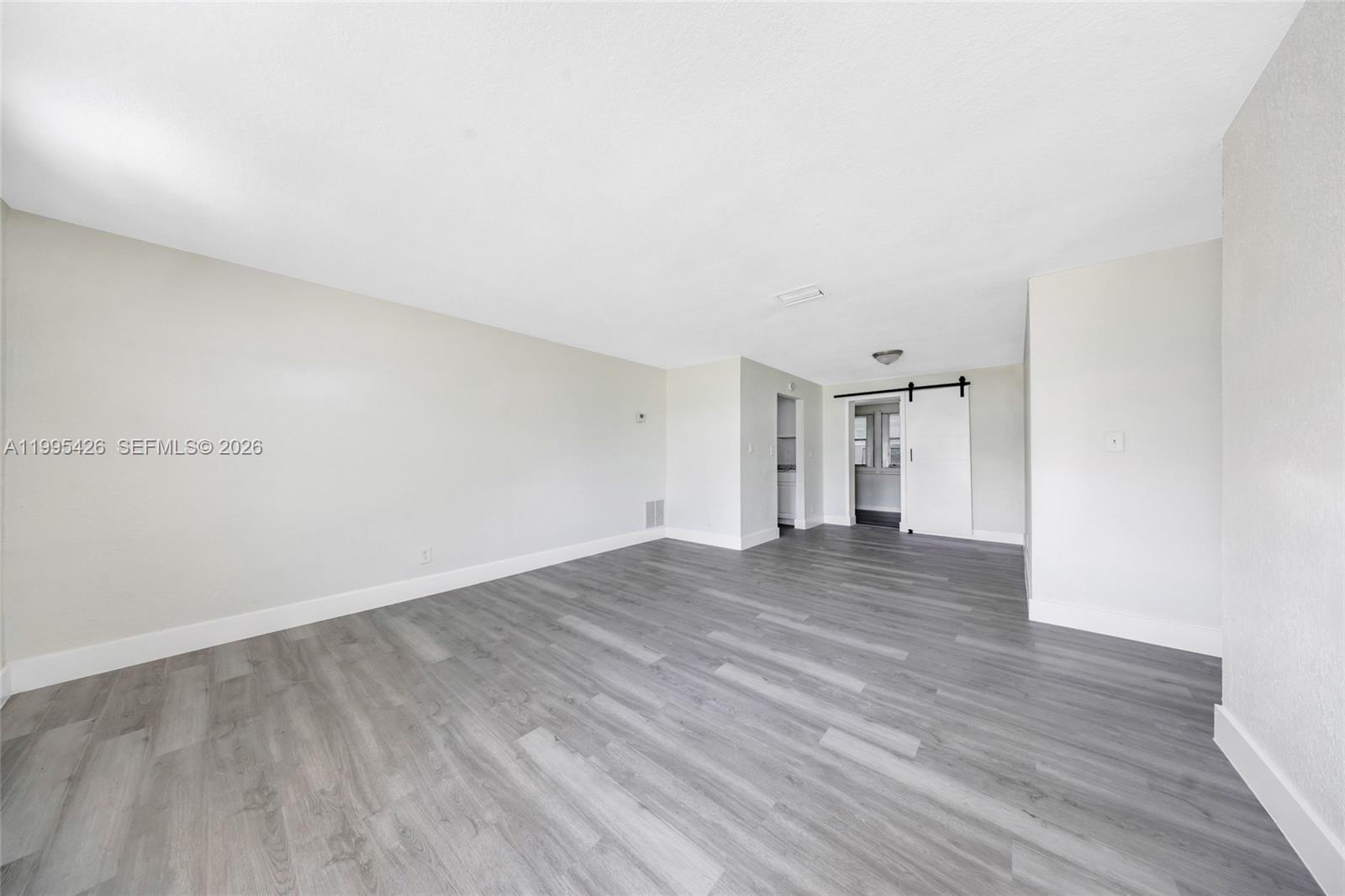 2520 NW 2nd Dr, Pompano Beach FL 33064 photo 4