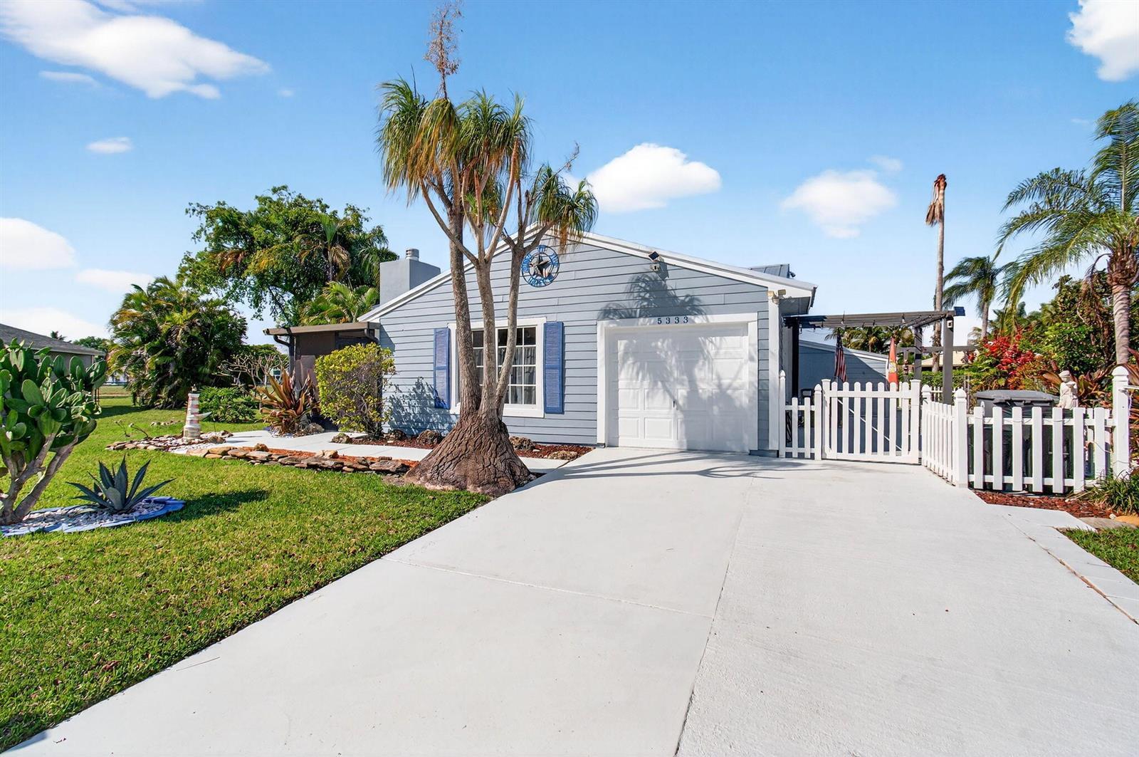 5333 Limewood Court, Boynton Beach FL 33472 photo 2