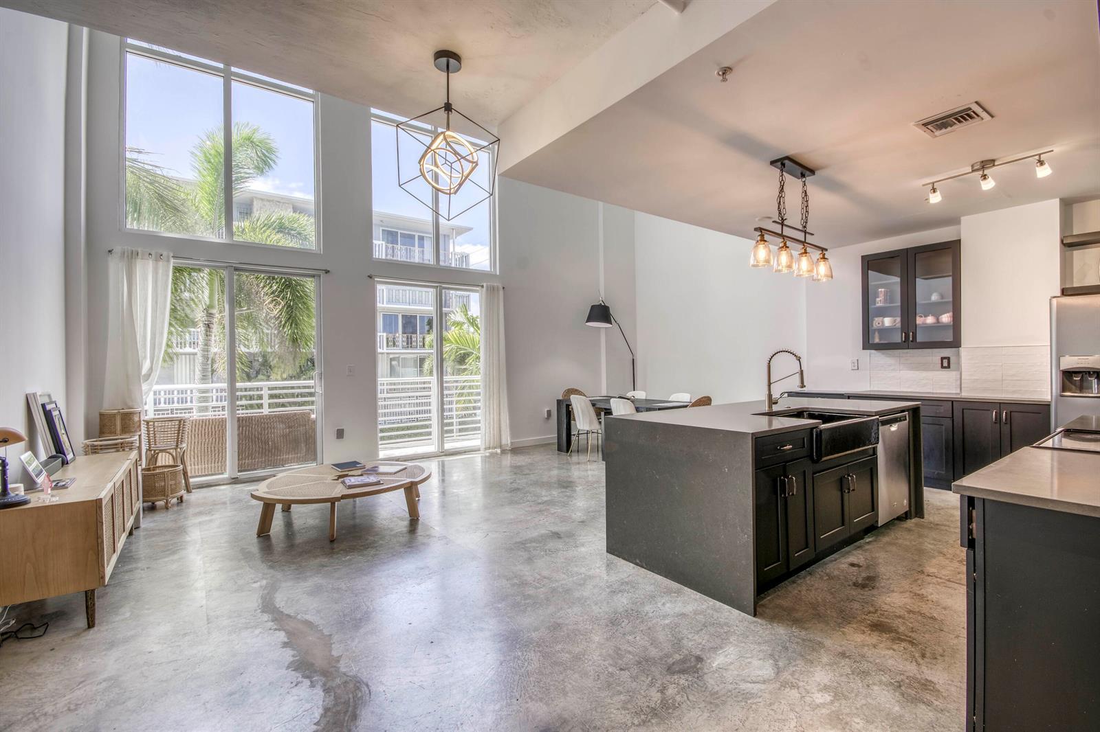 108 Lake Avenue # 202, FL 33460
