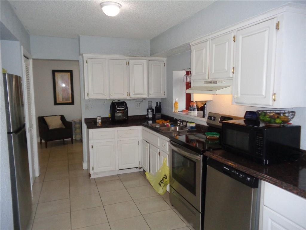 9571 Sunset Strip, Sunrise FL 33322 photo 3
