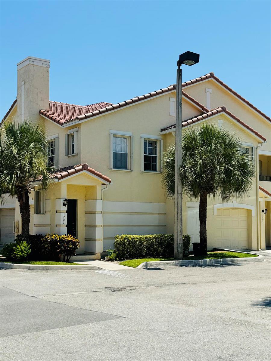1201 Belmont Place, Boynton Beach FL 33436 photo 2