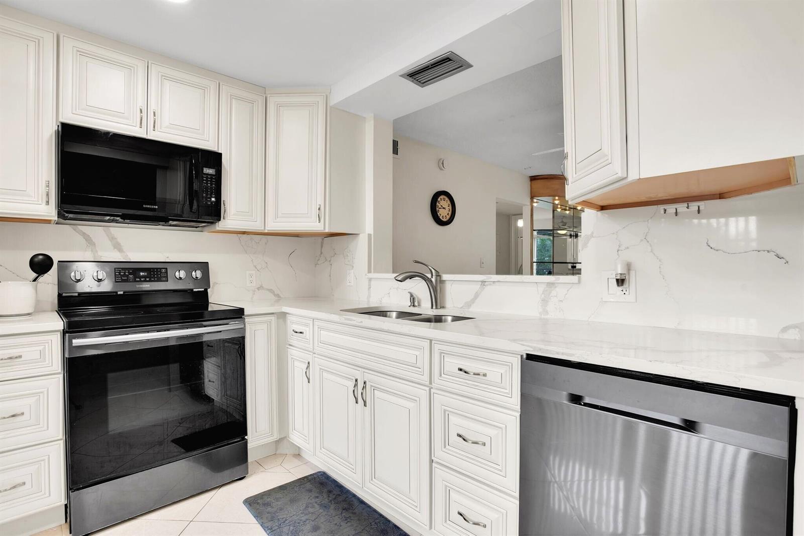 4701 Martinique Drive # K3, Coconut Creek FL 33066 photo 2