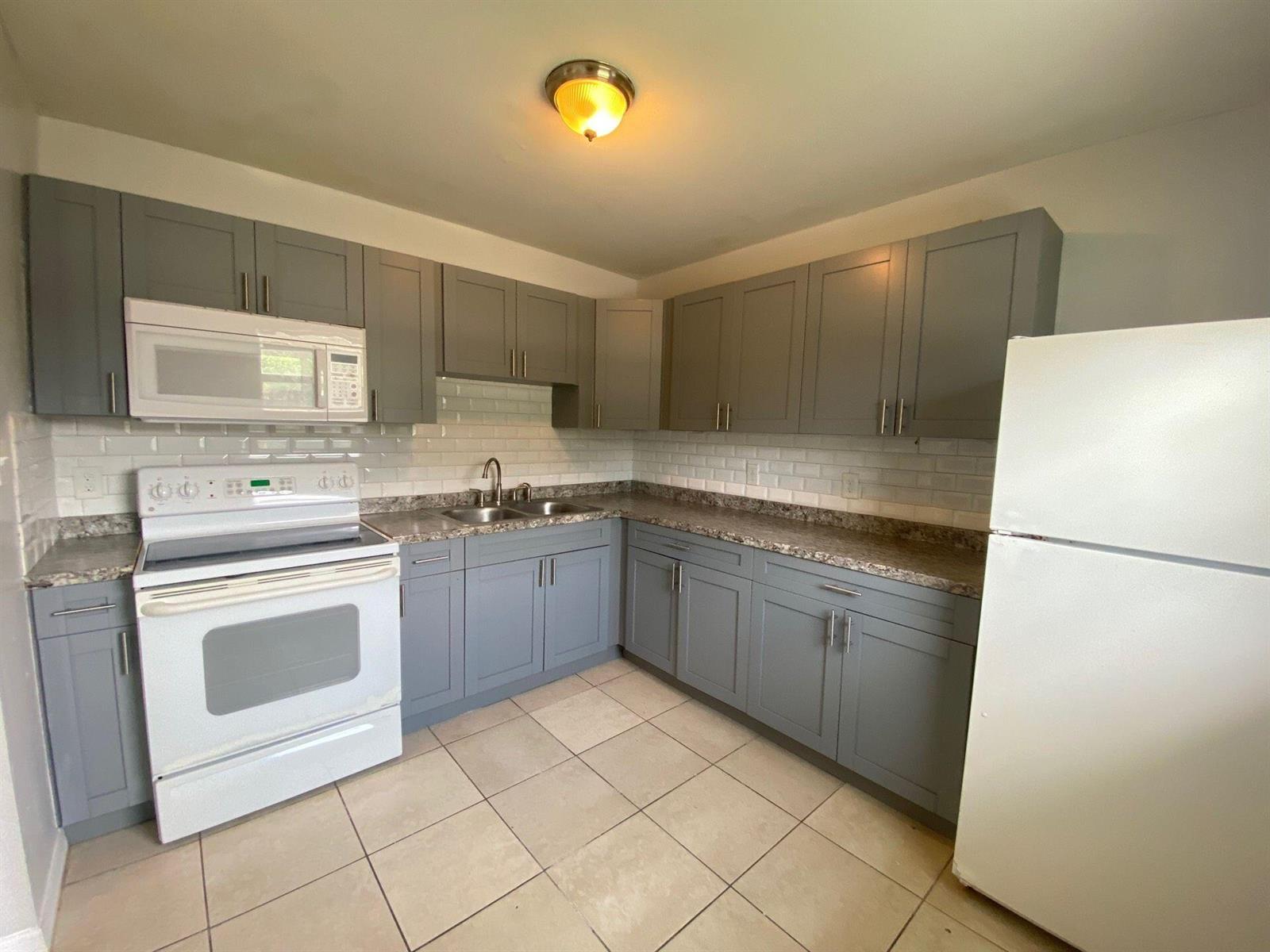 3208 Louisiana Avenue # 3, Fort Pierce FL 34947 photo 2