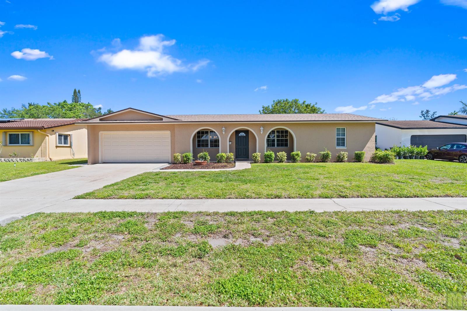 260 Lake Drive, Coconut Creek FL 33066