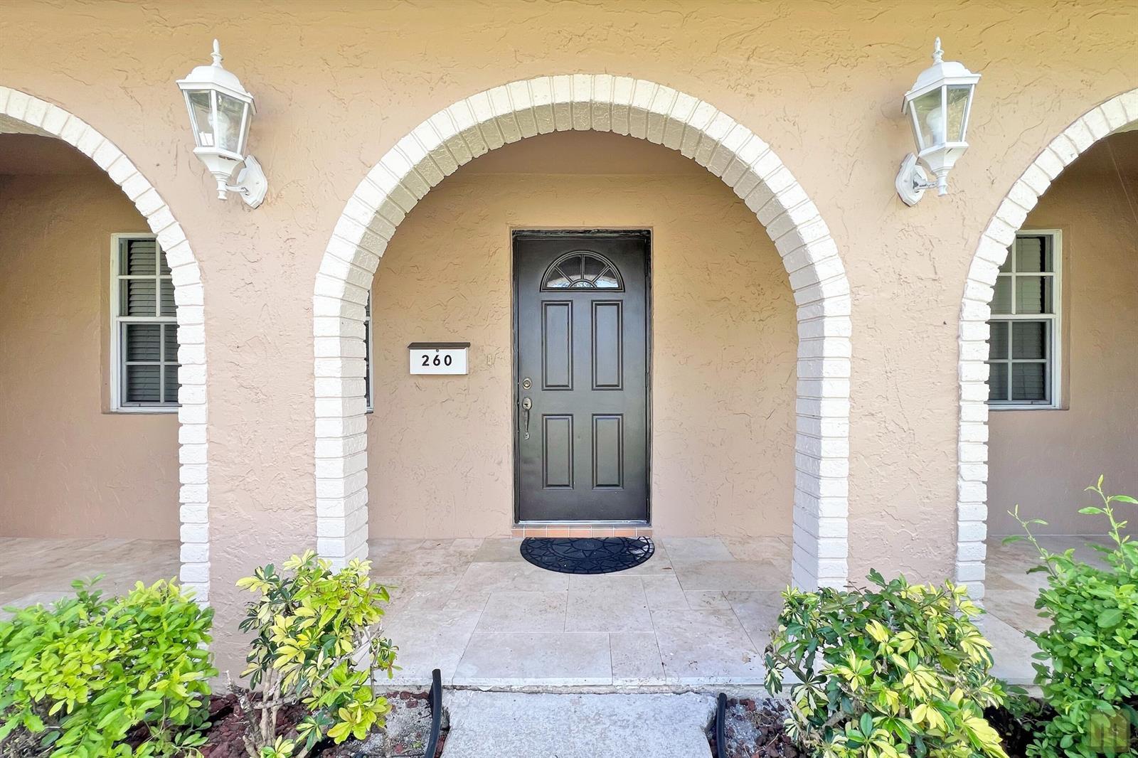 260 Lake Drive, Coconut Creek FL 33066 photo 4