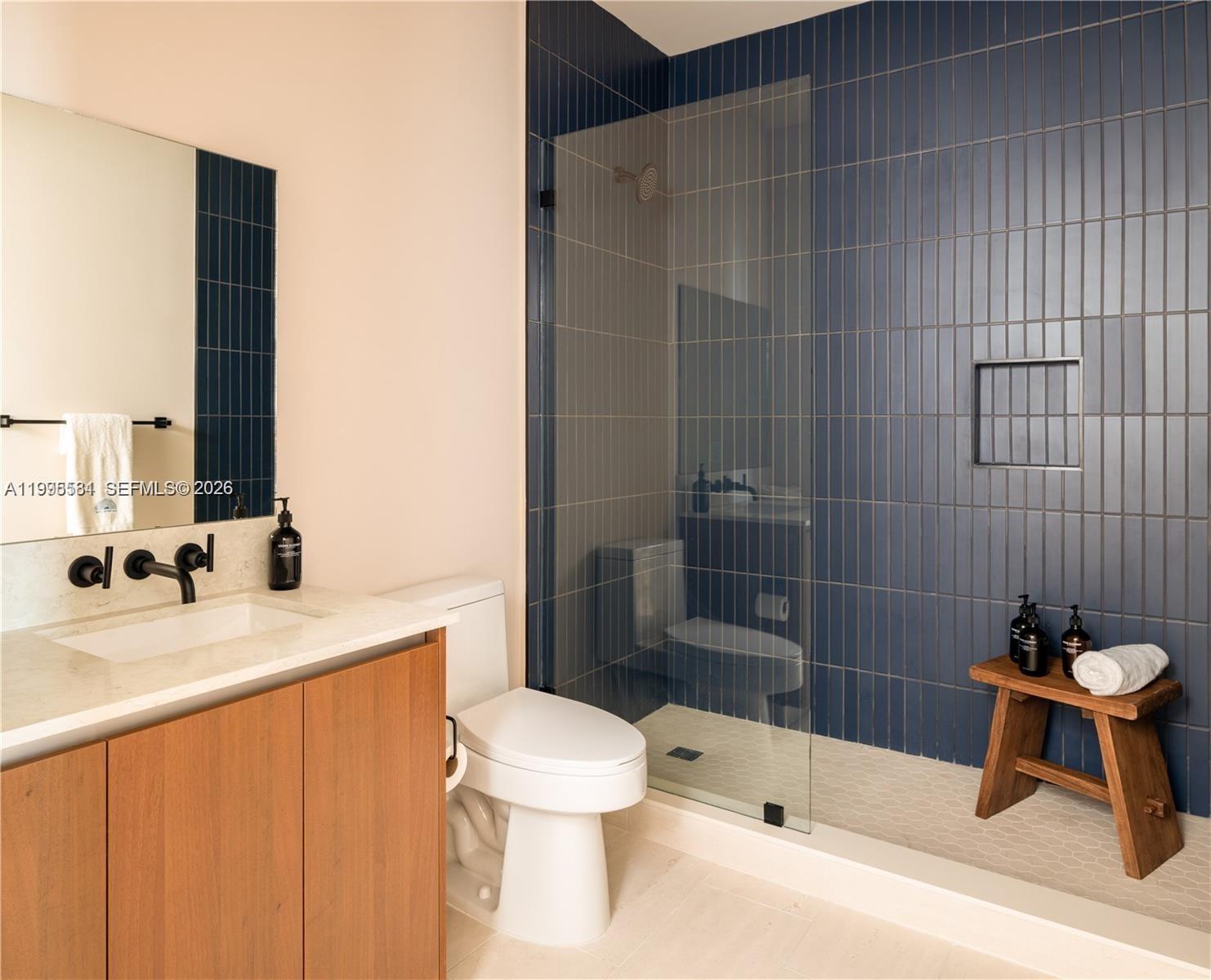 275 SW 6th St # 502, Miami FL 33130 photo 4