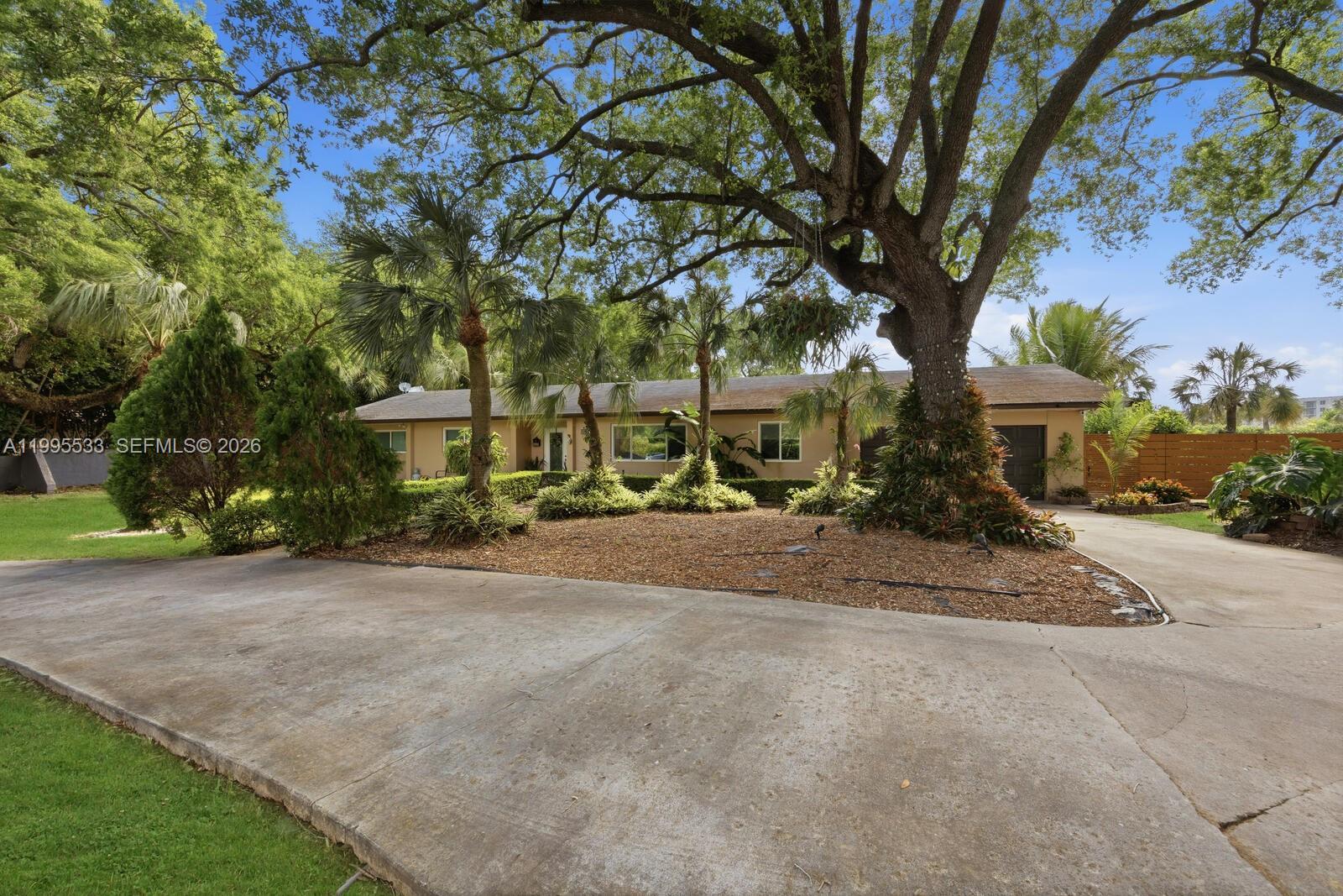 27521 SW 154th Ave, Homestead FL 33032 photo 4
