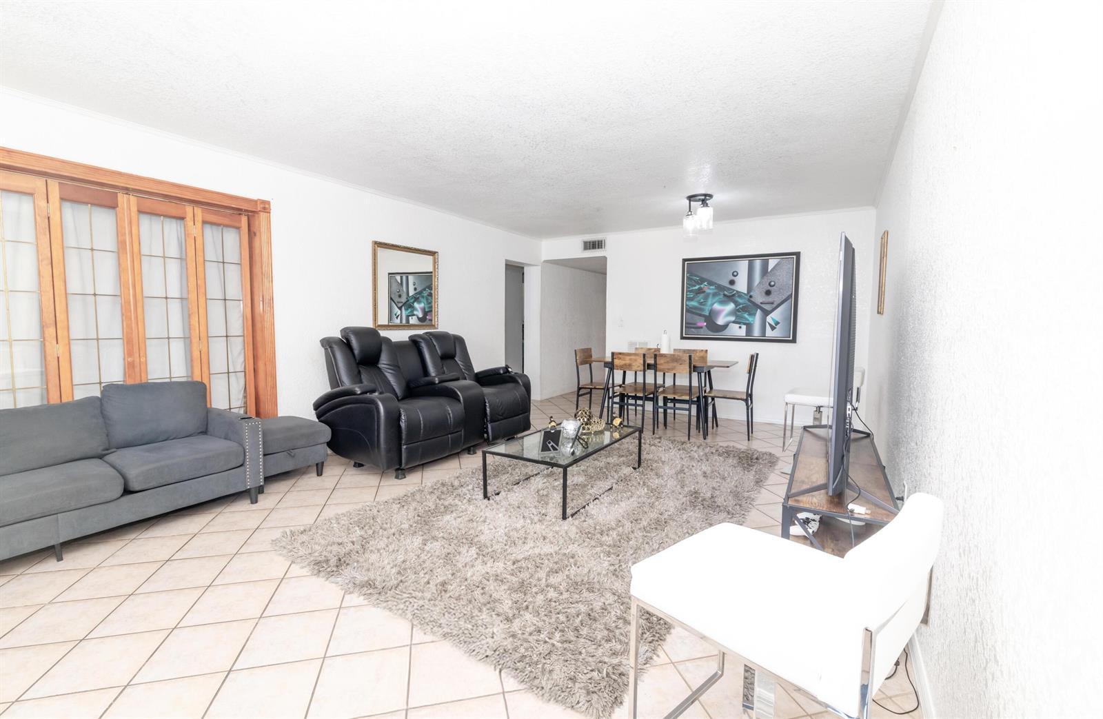 5055 NW 7th Street # 610, Miami FL 33126 photo 5