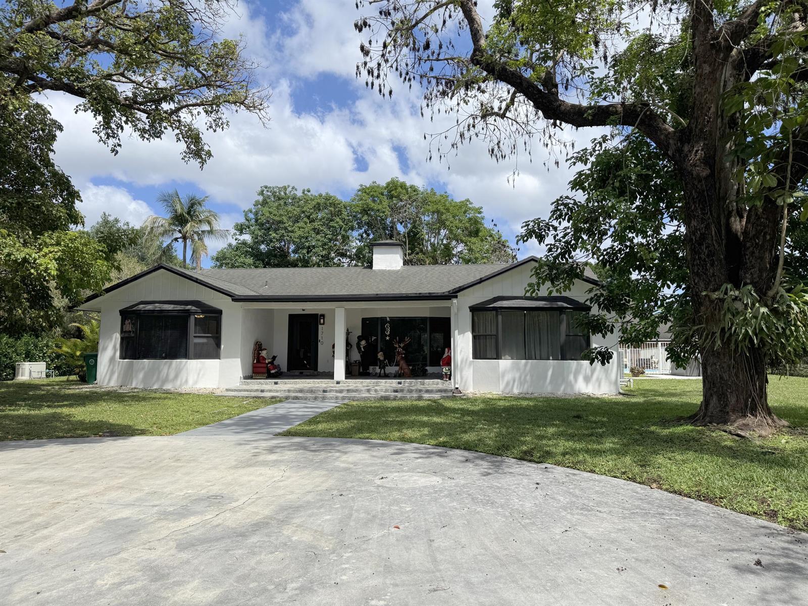 1710 SW 142nd Avenue, Davie FL 33325