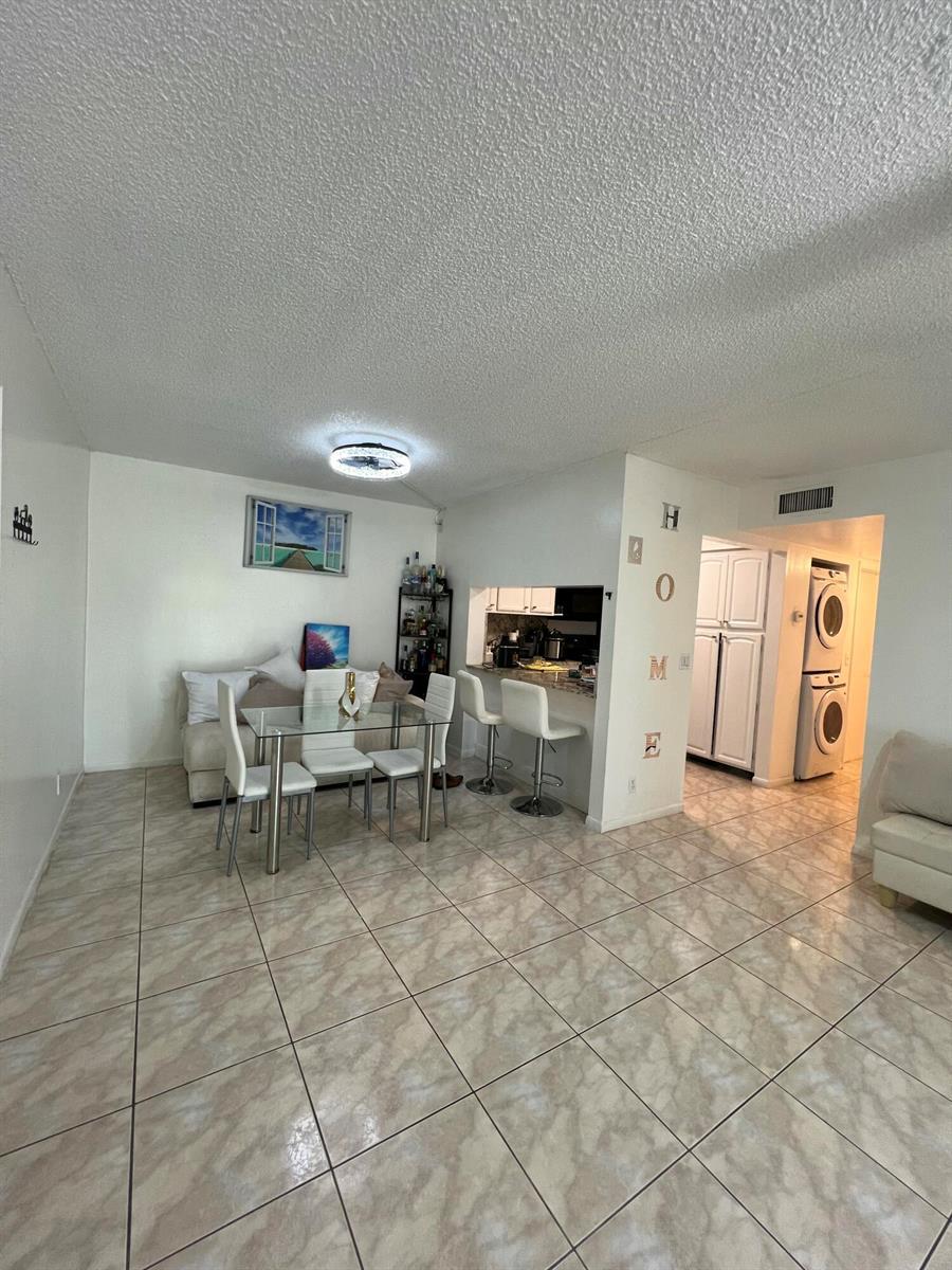 1007 Green Pine Boulevard # D2, West Palm Beach FL 33409 photo 5