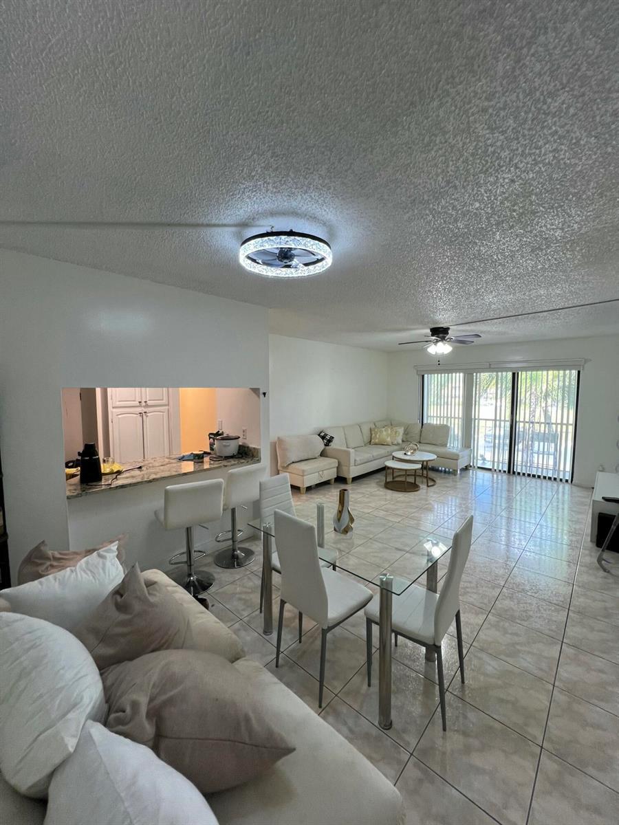 1007 Green Pine Boulevard # D2, West Palm Beach FL 33409 photo 4