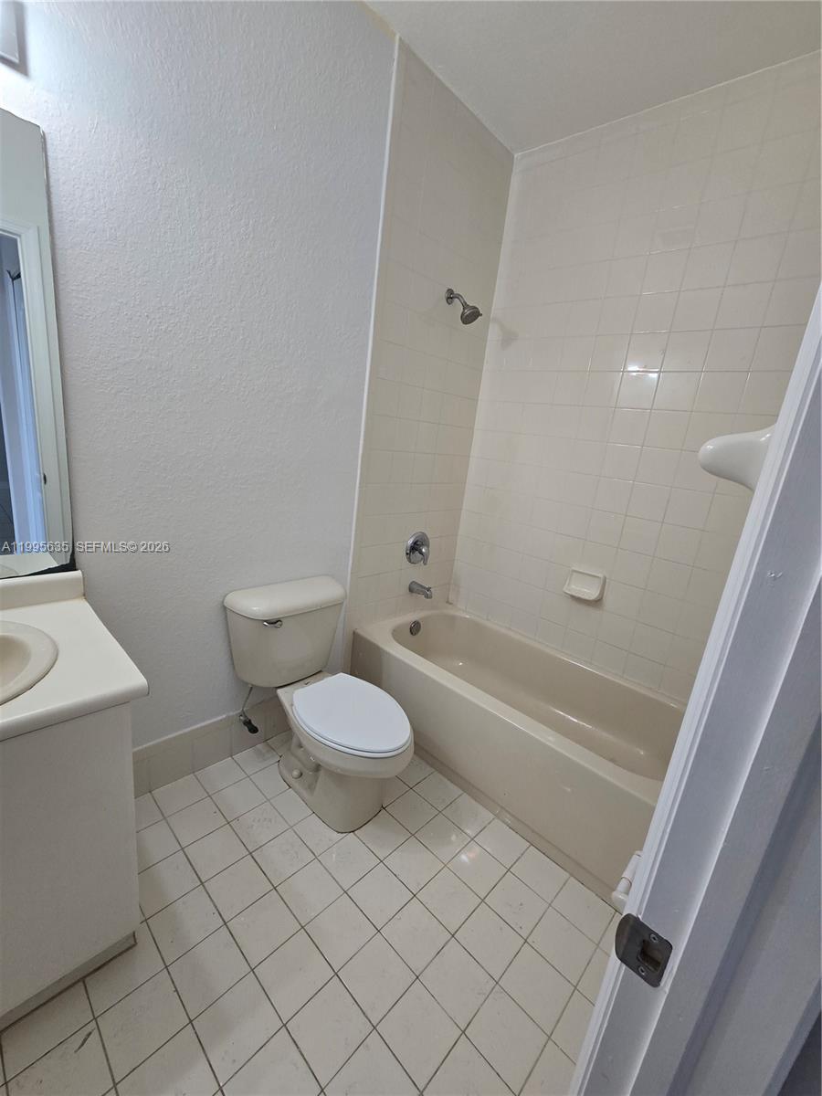 2903 SE 17th Ave # 208, Homestead FL 33035 photo 5
