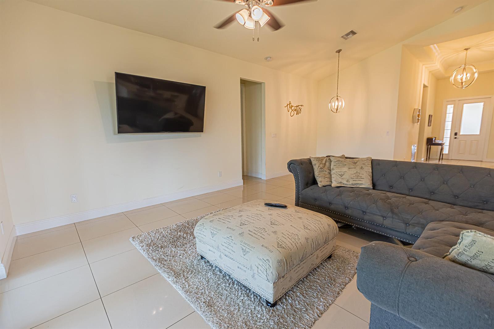 930 SW Versailles Avenue, Port St. Lucie FL 34953 photo 2