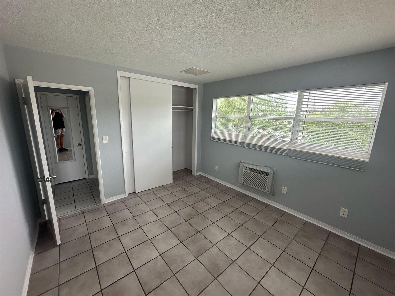 2917 Middle River Drive # 5, Fort Lauderdale FL 33306 photo 2
