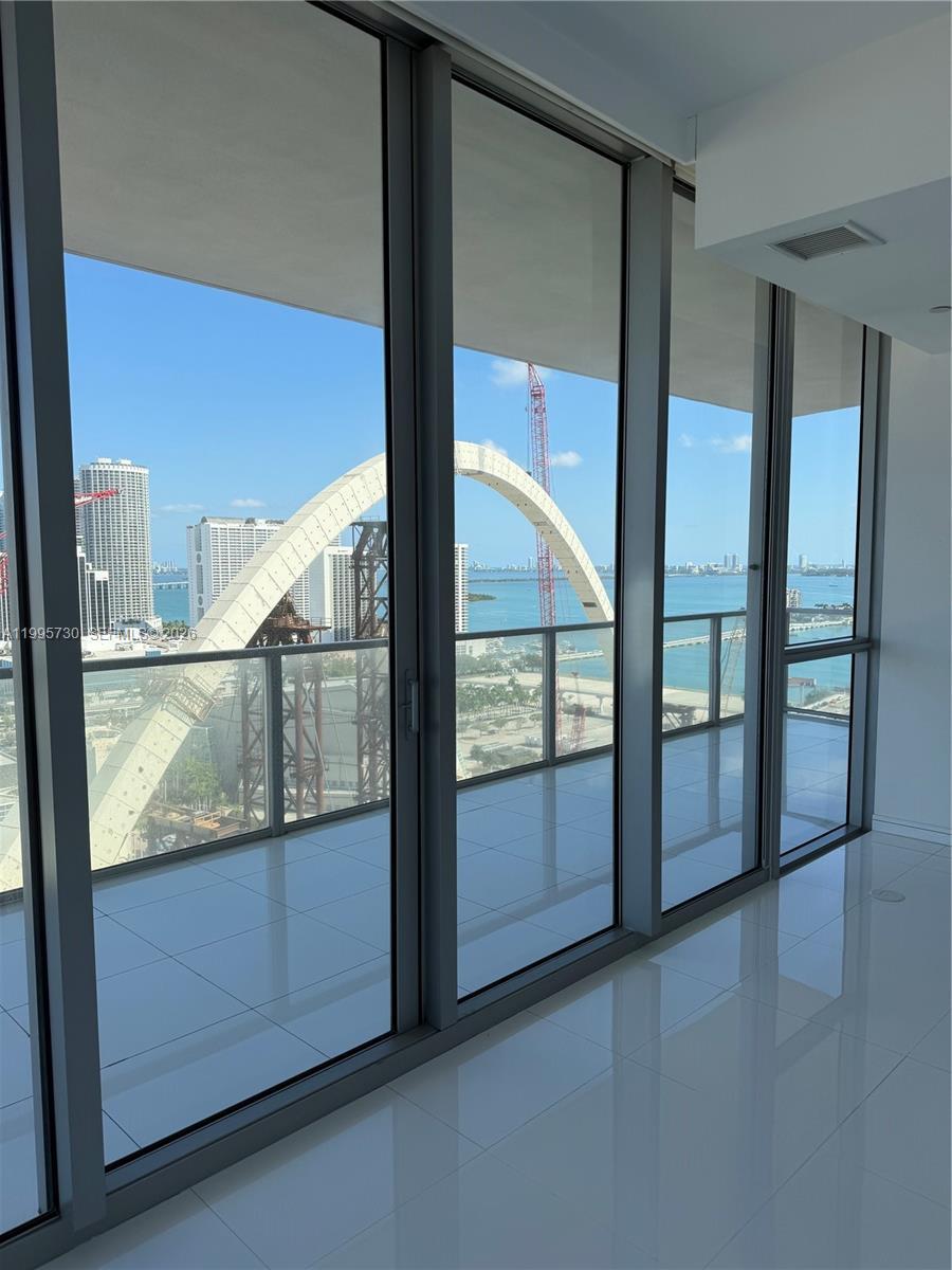 1100 Biscayne Blvd # 2605, Miami FL 33132 photo 2