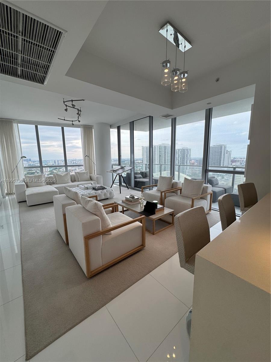 1100 Biscayne Blvd # 2605, Miami FL 33132 photo 4